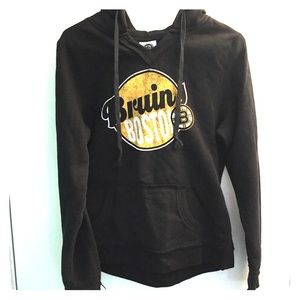 Boston Bruins Sweatshirt- Size Medium